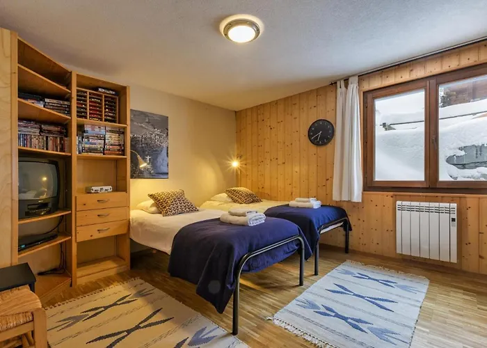 Chalet Les Jeunes - Swiss With Amazing Views 8pax *